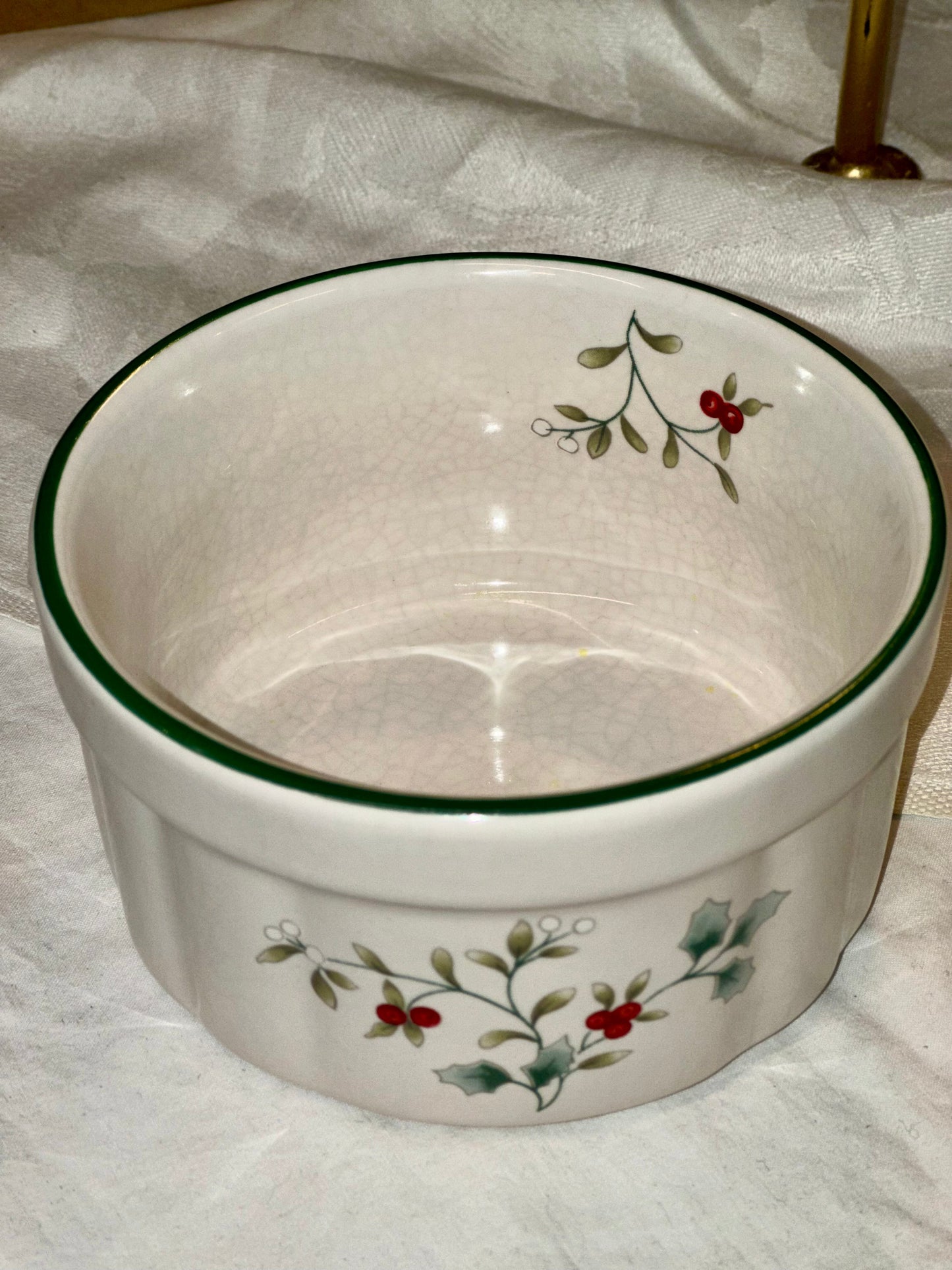 Pfaltzgraff Winterberry Soufflé/Soup Bowl