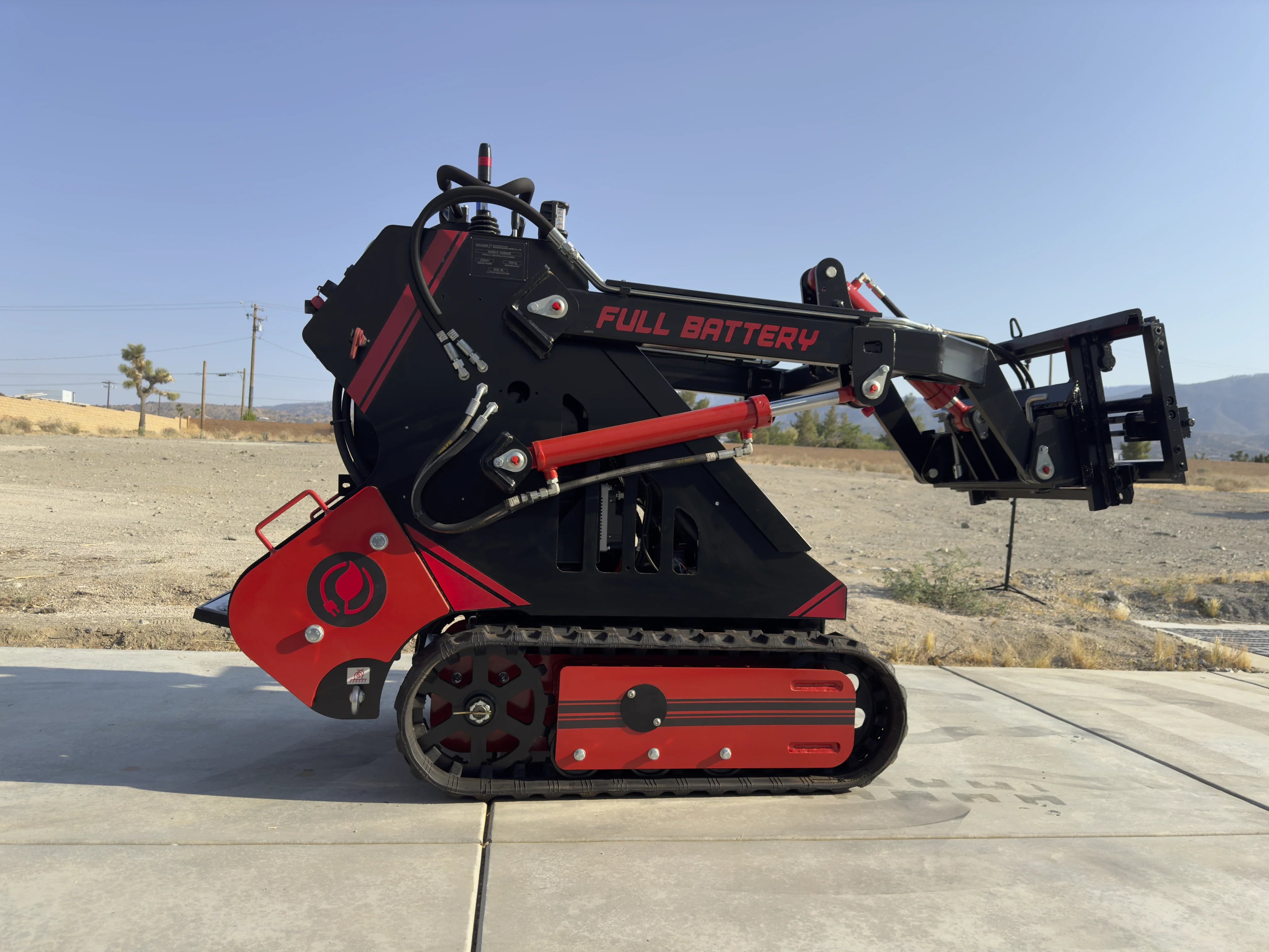 72V 16.4kWh Curiosity Mini Track Loader Skid Steer