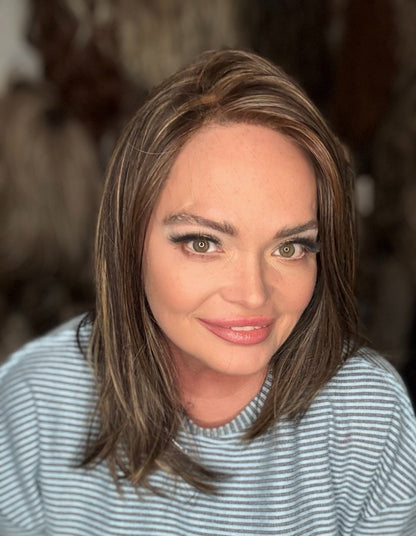 GIA BROWN WITH LIGHTS