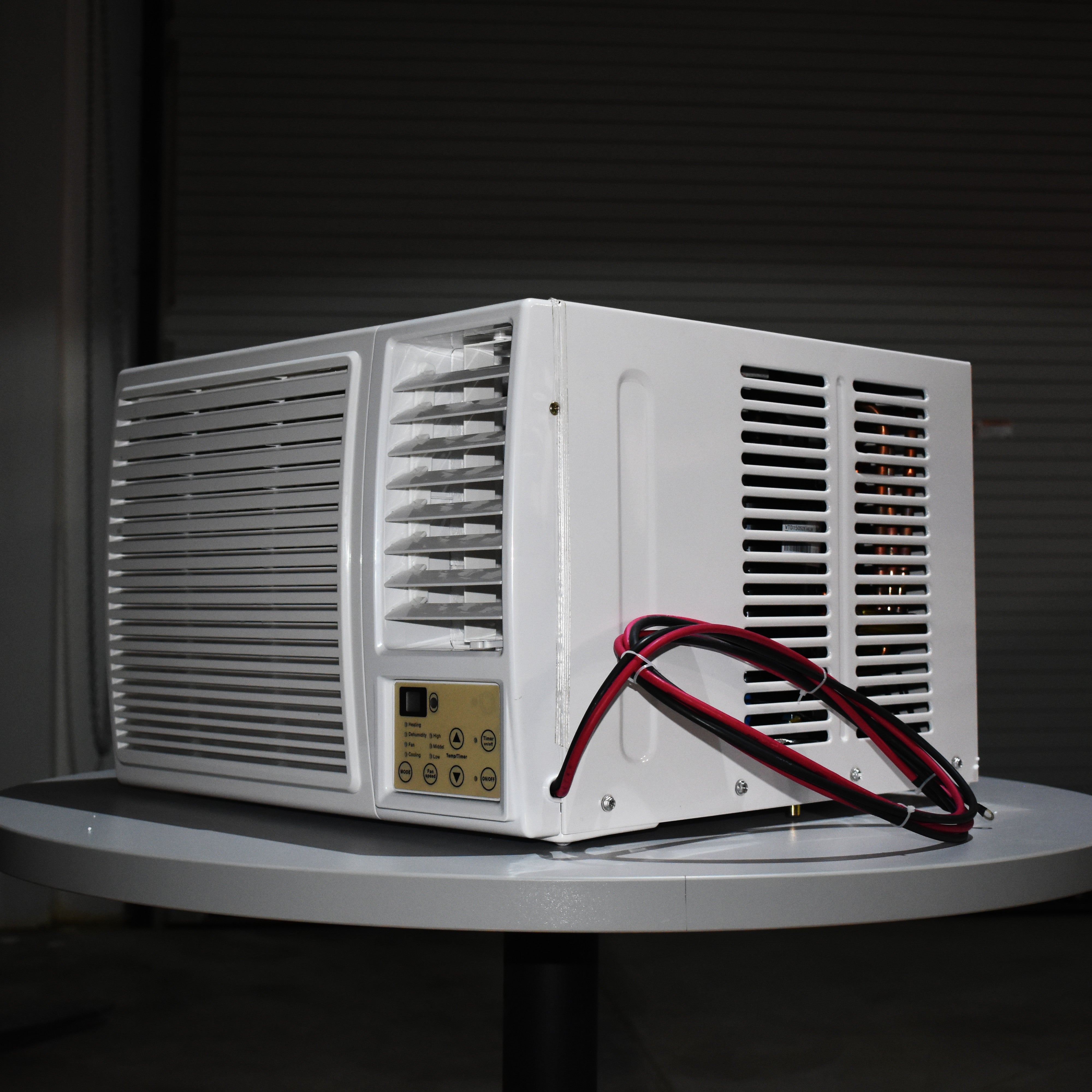 24V DC Window Air Conditioner & Heater runs directly off battery