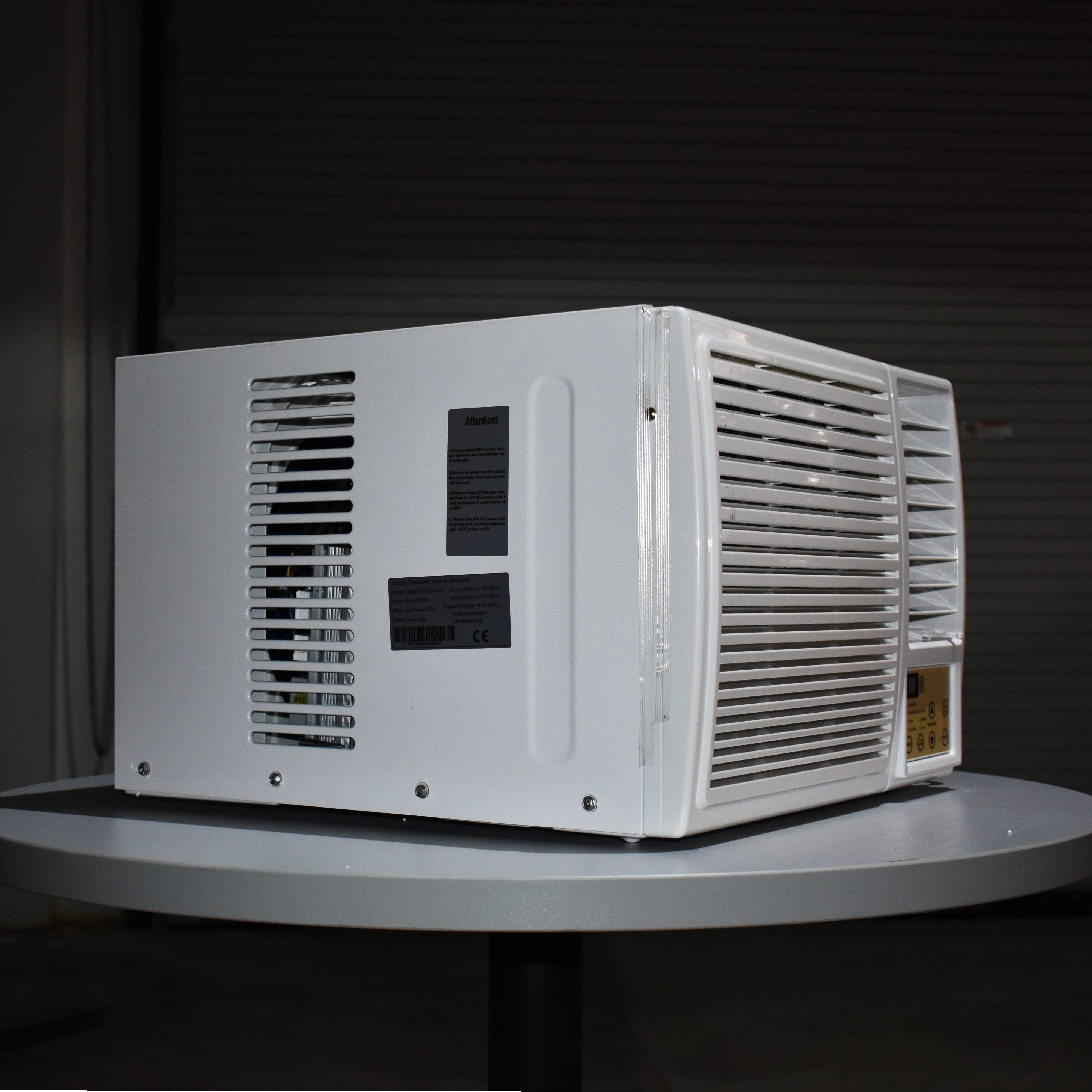24V DC Window Air Conditioner & Heater runs directly off battery
