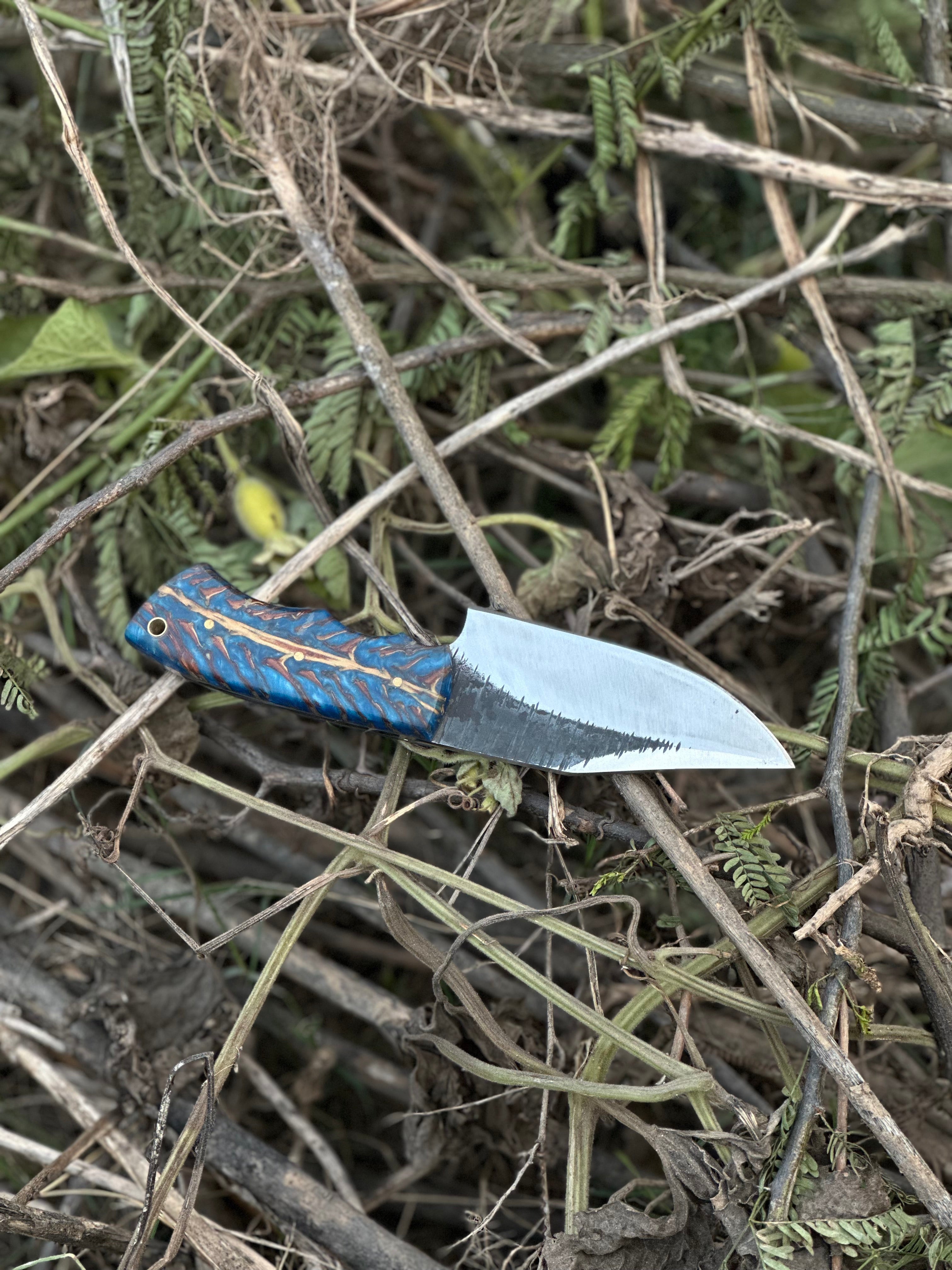 Hunters Knives – 9" D2 Steel Blade with Epoxy Pine Cone Resin Handle & Leather Sheath