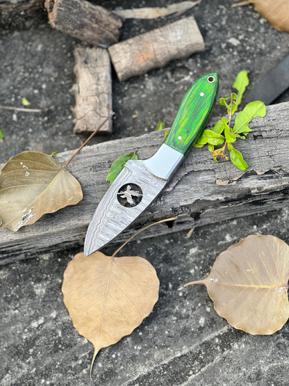 Skinner Knives – 8" Forged Damascus Steel Blade with Pakkawood/Wire Cut Handles & Leather Sheath