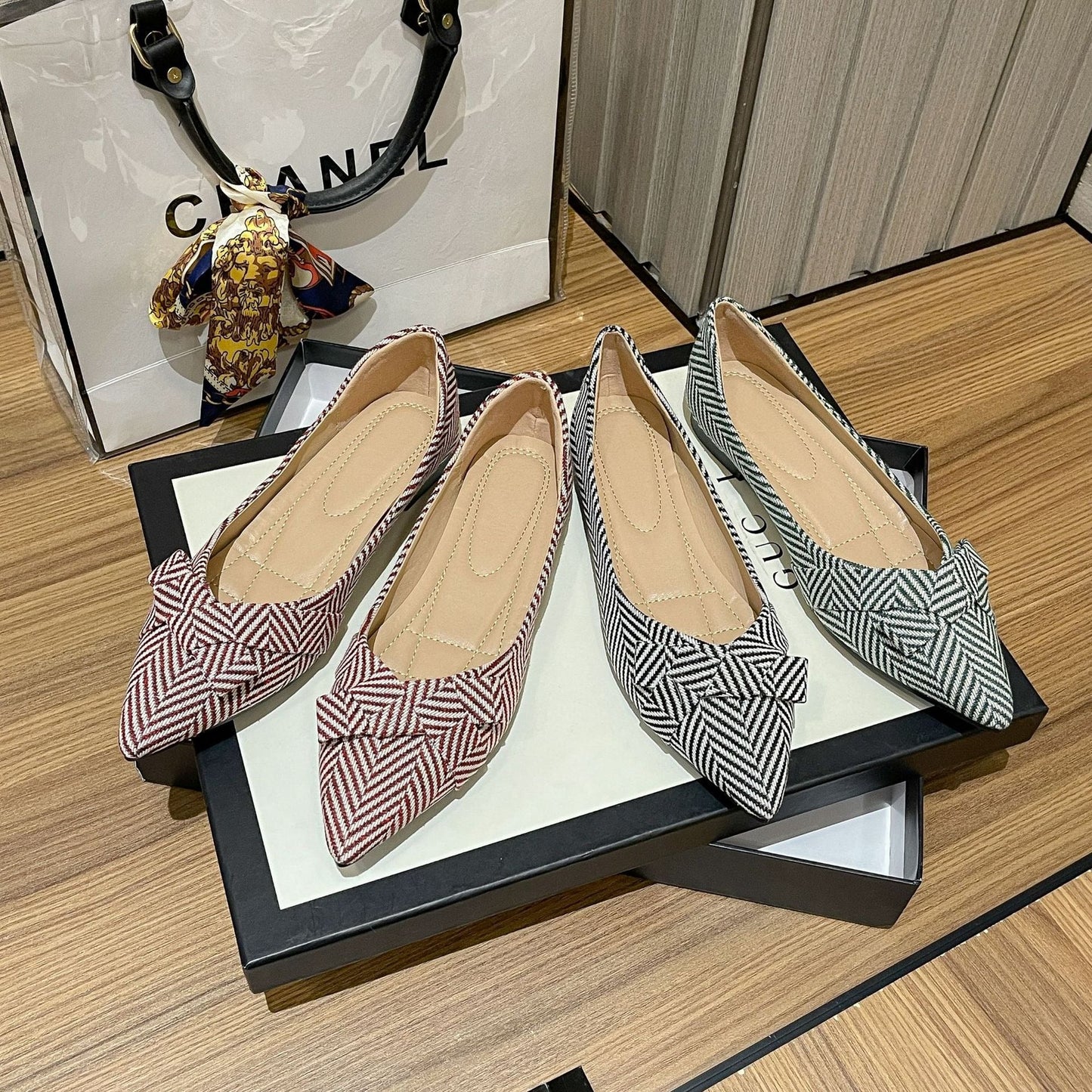Internet famous single shoes, flat soled grandma shoes, pointed flat shoes for women, soft soled shallow mouthed lady shoes