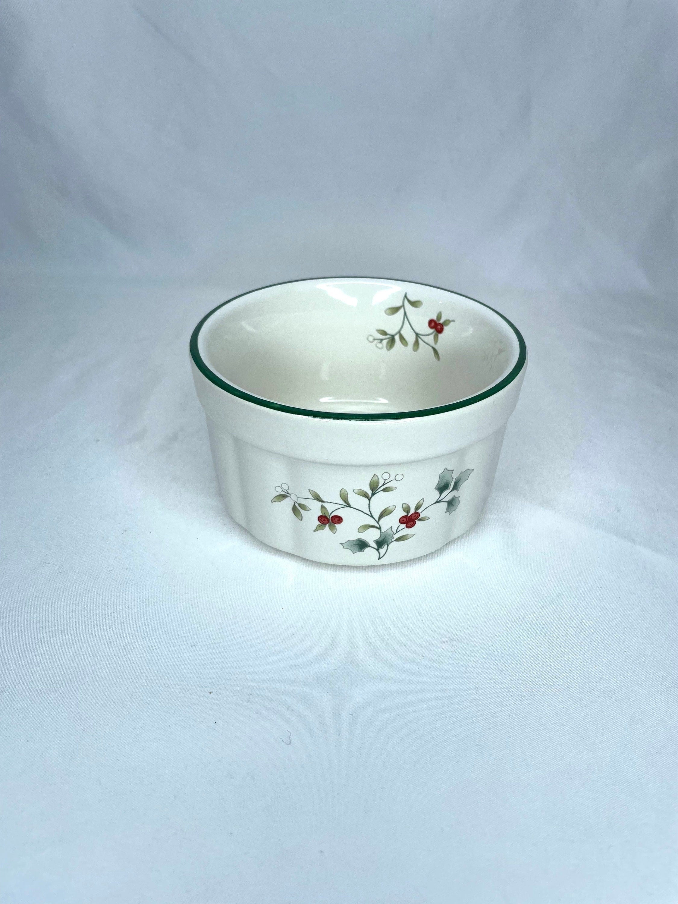 Pfaltzgraff Winterberry Soufflé/Soup Bowl