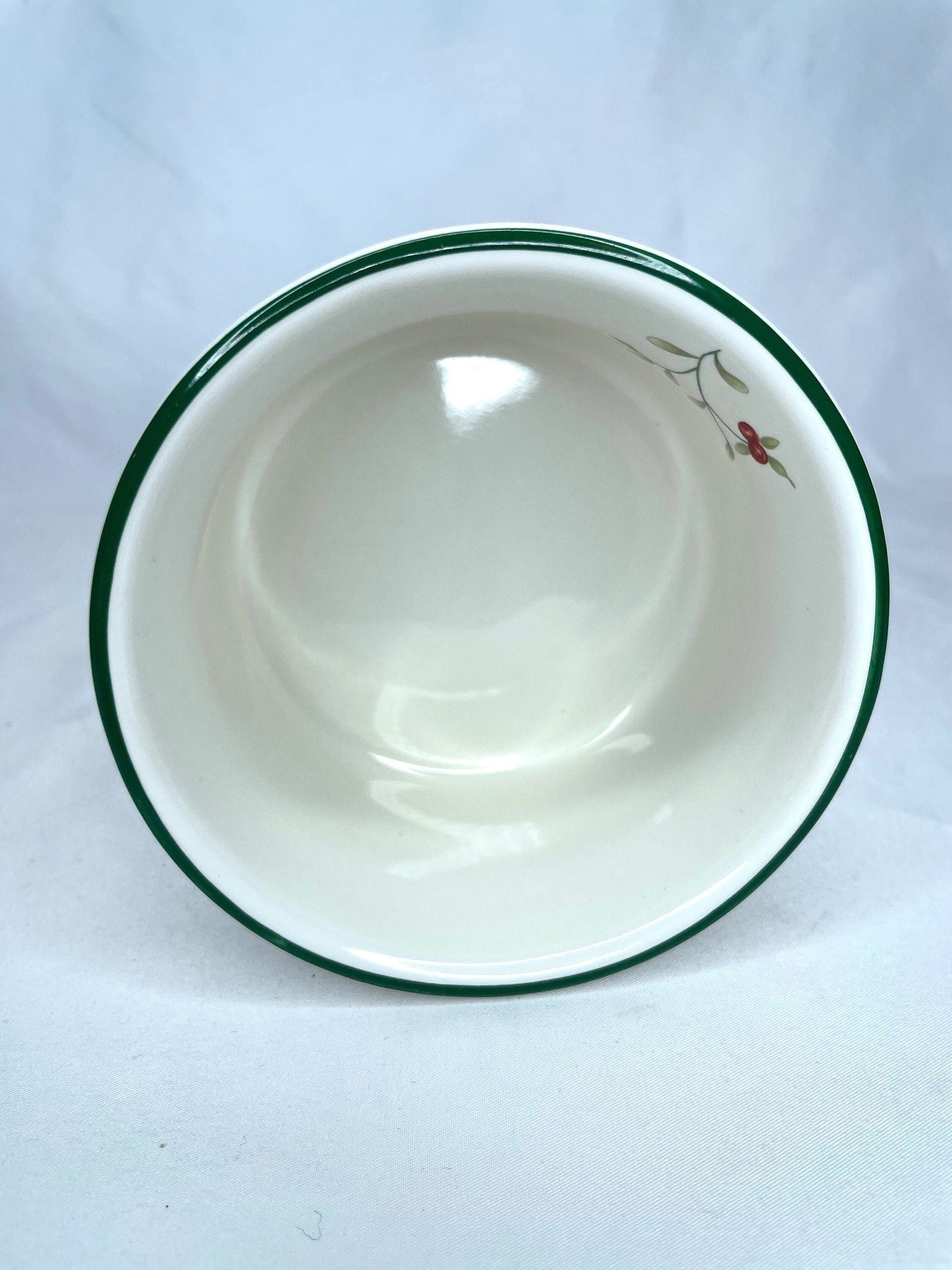 Pfaltzgraff Winterberry Soufflé/Soup Bowl