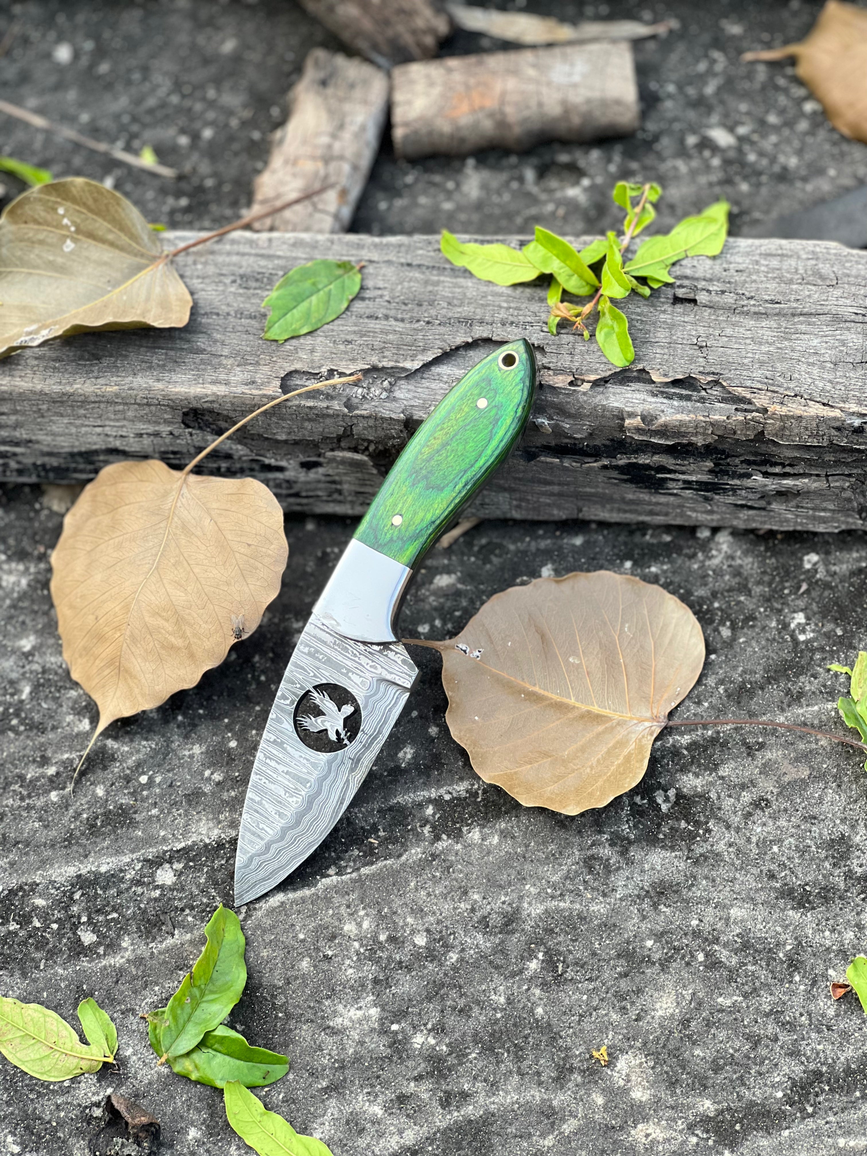 Skinner Knives – 8" Forged Damascus Steel Blade with Pakkawood/Wire Cut Handles & Leather Sheath