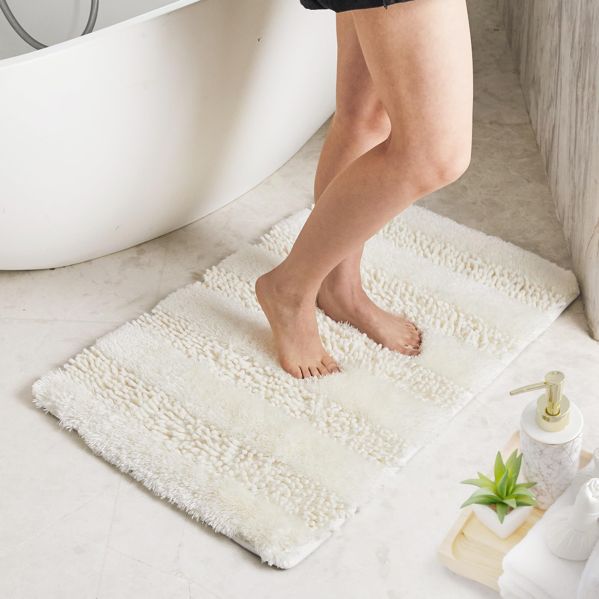 Quick Dry Plush Bathroom Rug