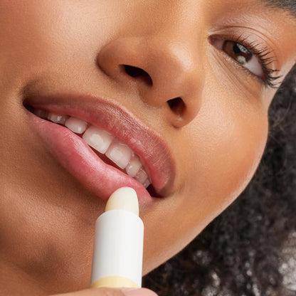 ESSENCE Lip Care Hydra Oil Core Lip Balm