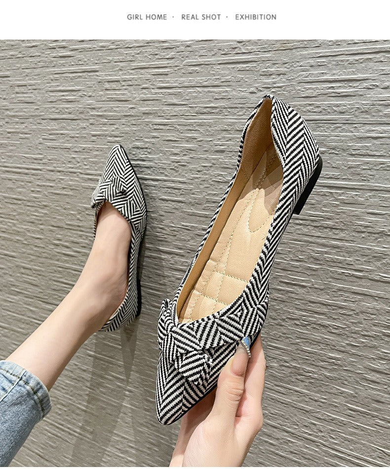 Internet famous single shoes, flat soled grandma shoes, pointed flat shoes for women, soft soled shallow mouthed lady shoes