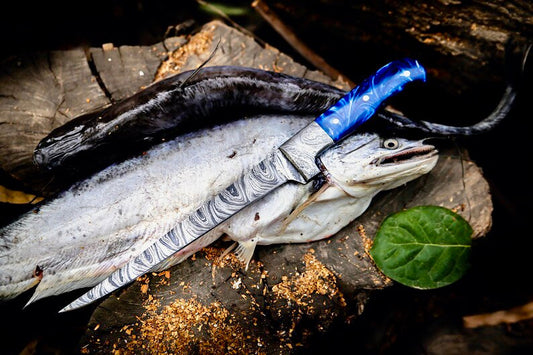 Custom Handmade Angling Knife – Damascus Steel Blade & Resin Handle | Premium Fishing Gear 2025