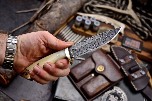Custom Handmade Skinning Knife - Damascus Steel, 4.5" Blade