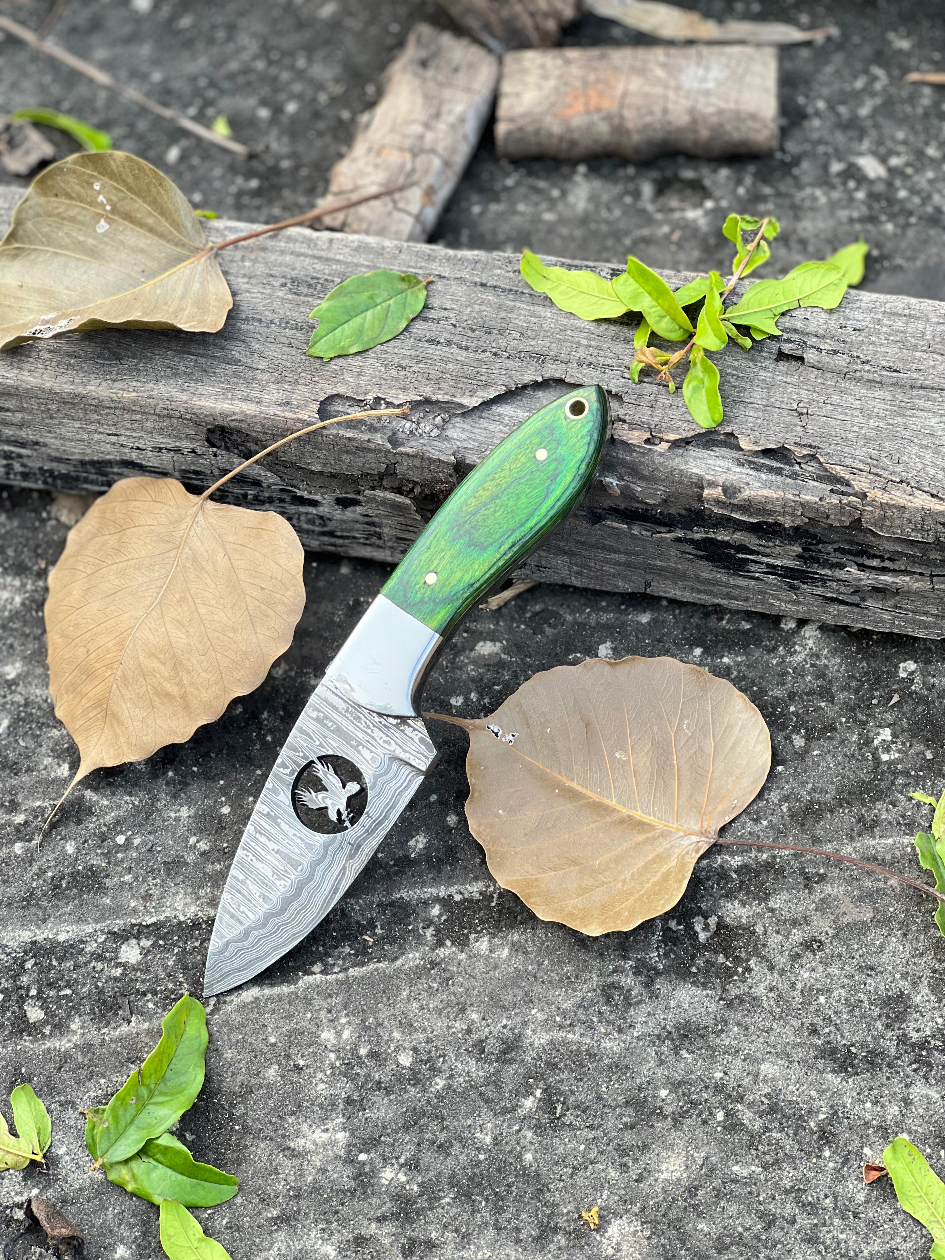 Skinner Knives – 8" Forged Damascus Steel Blade with Pakkawood/Wire Cut Handles & Leather Sheath