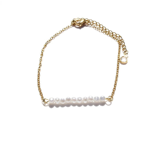 Dainty Pearl Bracelet