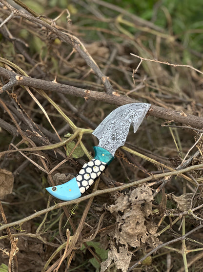 Custom Handmade Damascus Steel Guthook Skinning Knife – Resin Handle 7.5” with Leather Sheath