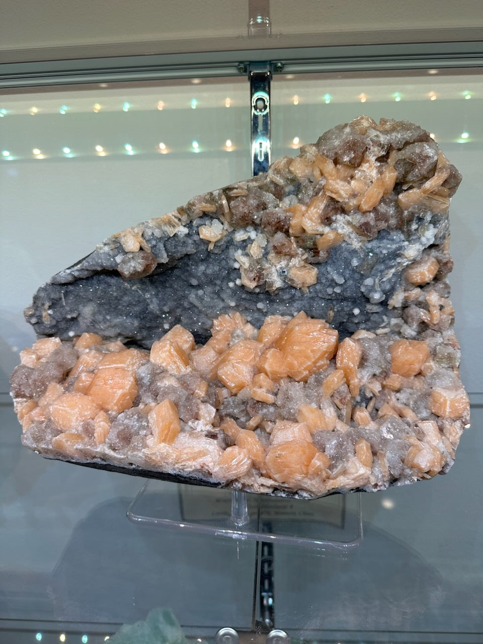 Red Apophyllite and Stilbite on Chalcedony 8KG
