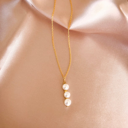 Pearl Bar Necklace