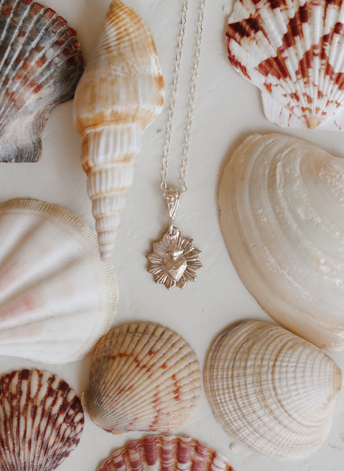 The Little Sacred Heart® Scalloped Necklace in Silver