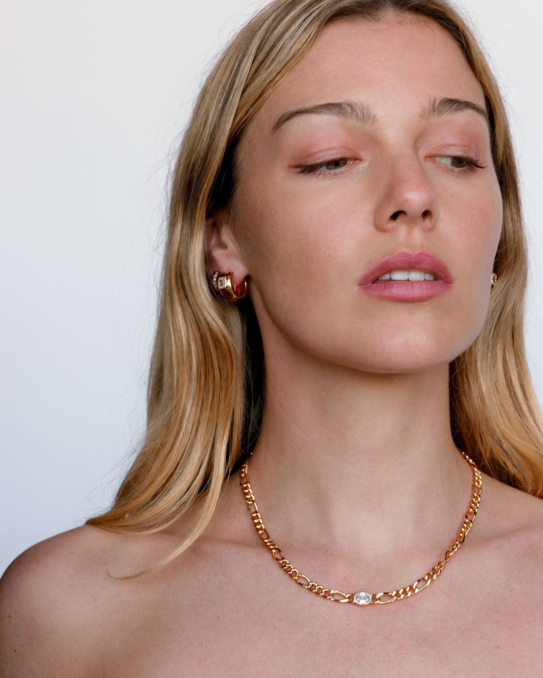 The Oval Bezel Chain Necklace