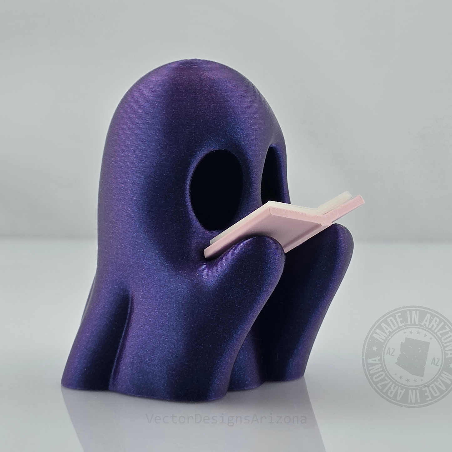 Reading Ghost T‑Light