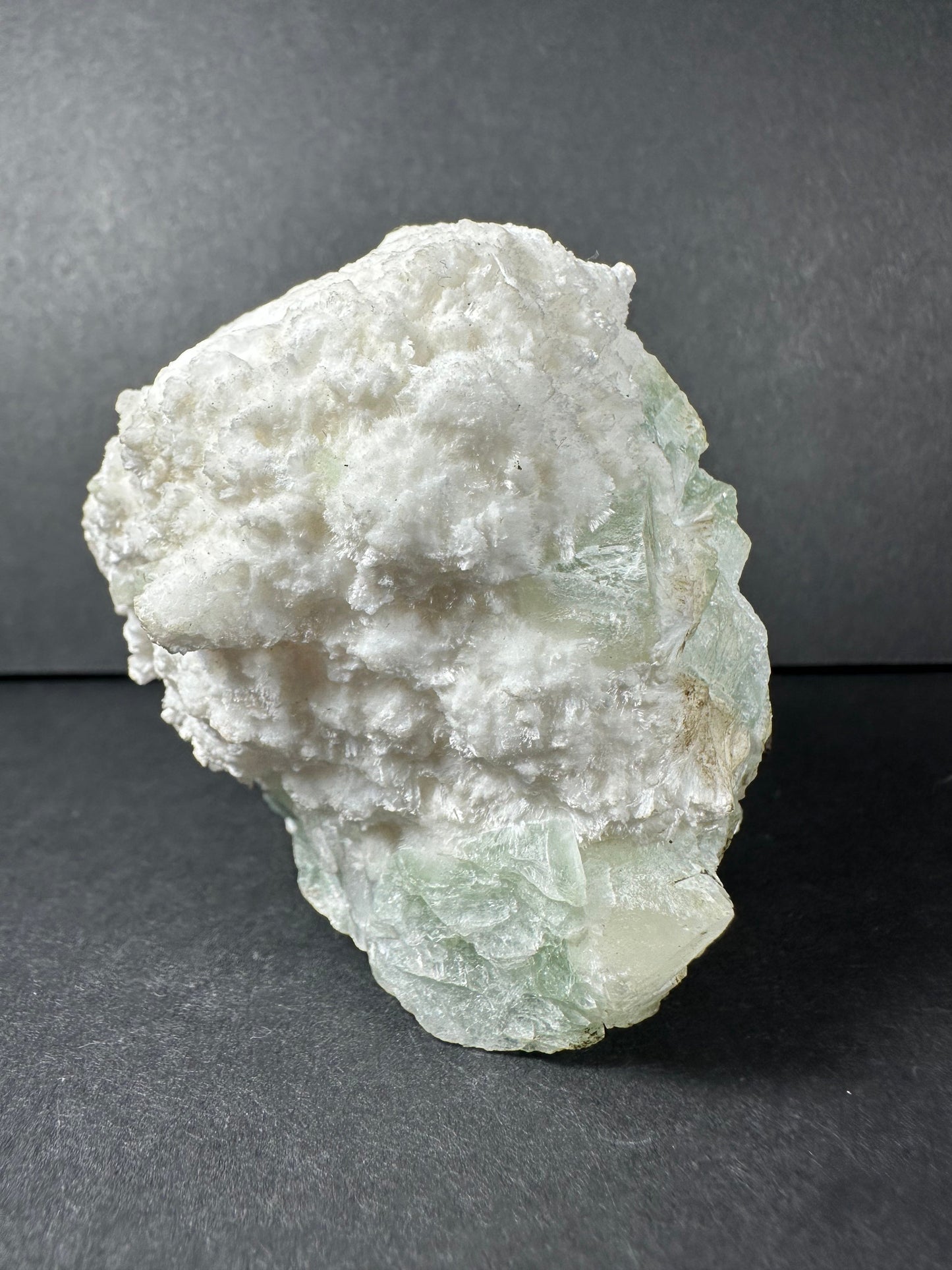Green Apophyllite with Mordenite 178g