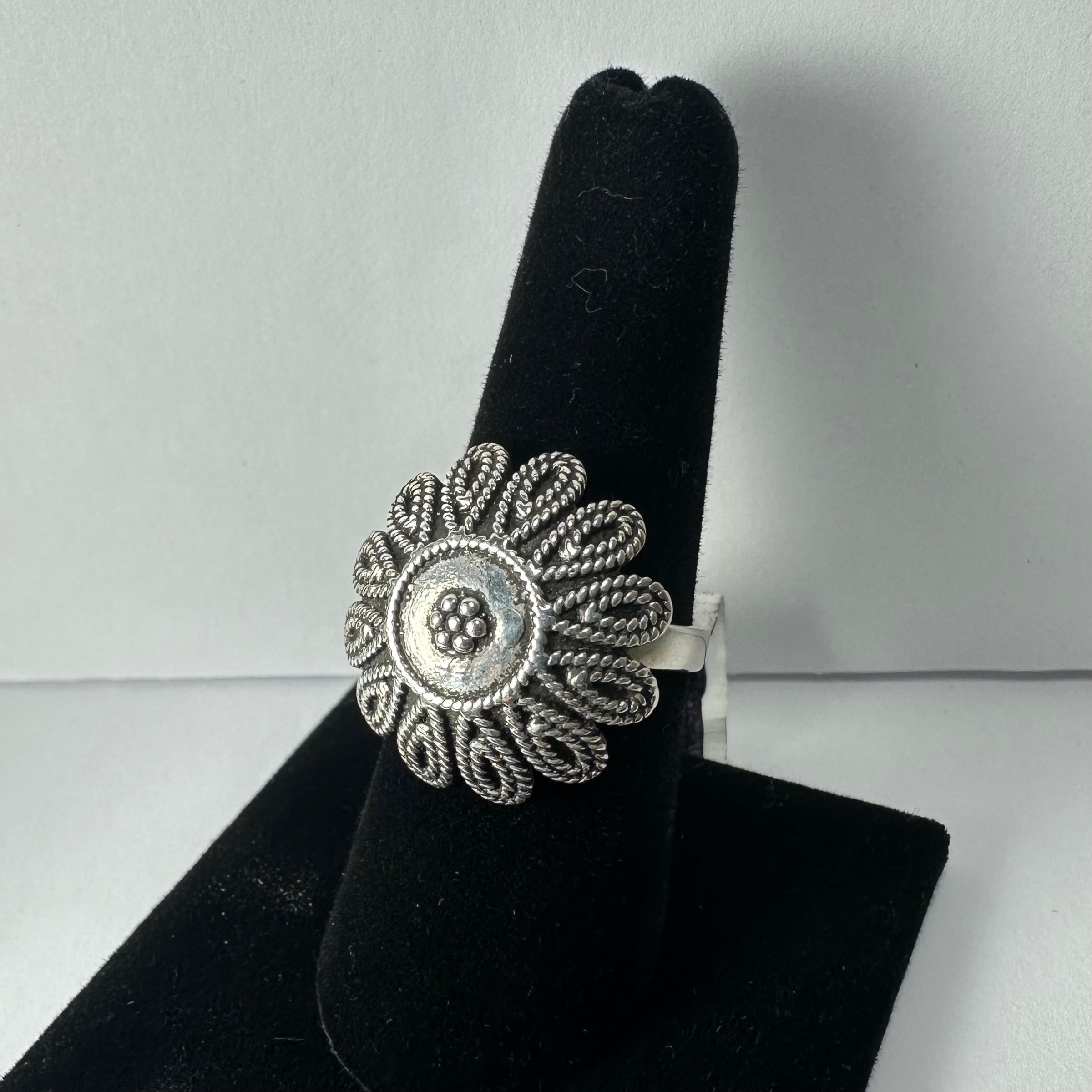 .925 Sterling Silver Flower Ring