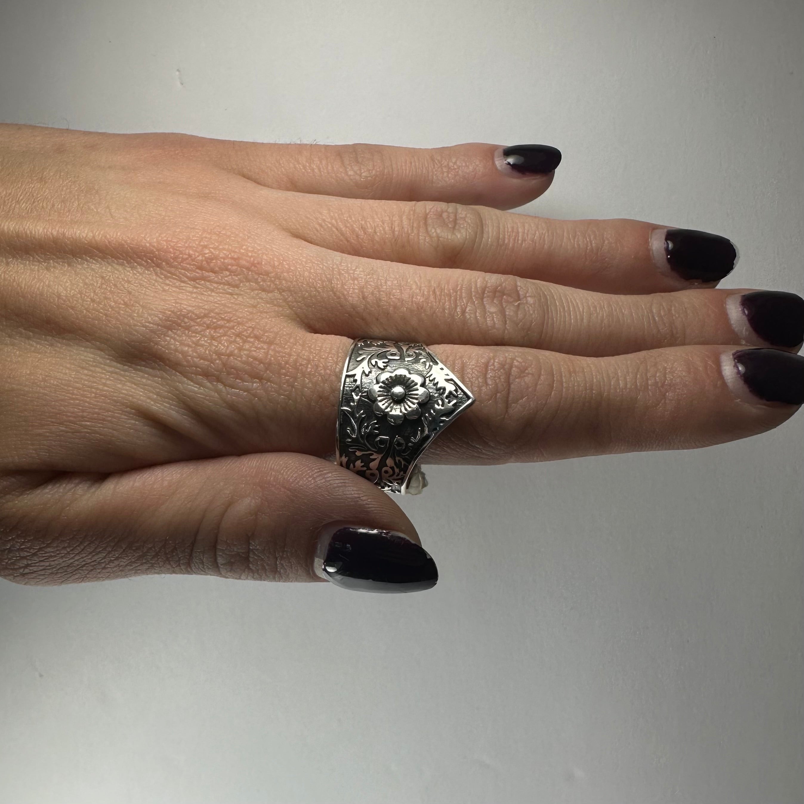 .925 Sterling Flower Ring