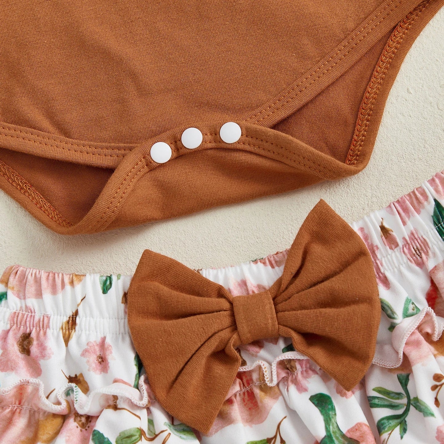 Baby Girls 4Pcs Halloween Outfit Letter Mama's Pumpkin Long Sleeve Romper Pumpkin Ruffle Shorts Skirt Bow Headband Solid Stockings Set