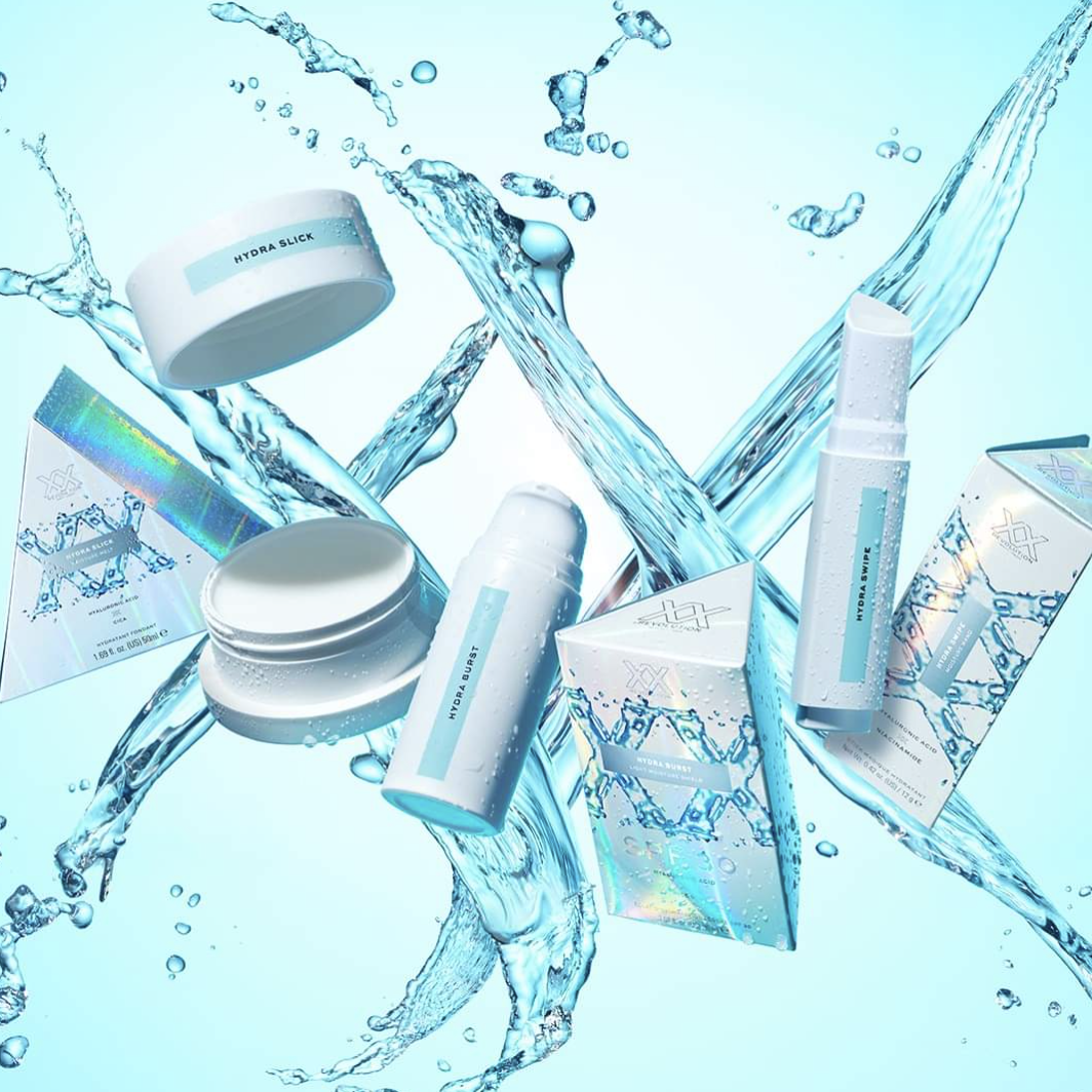 REVOLUTION Hydra Swipe Moisture Wand with Hyaluronic Acid