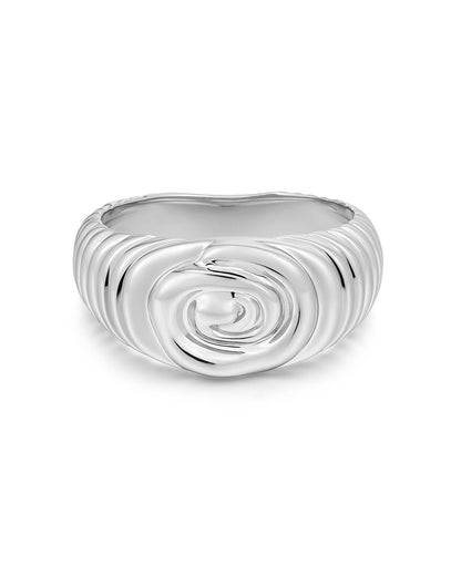 The Coquille Swirl Ring