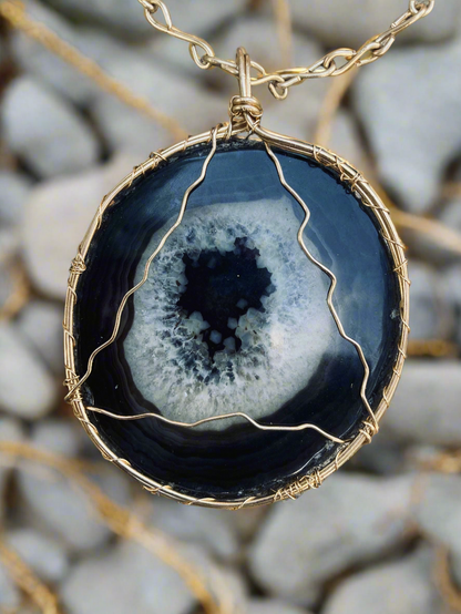 iamevibez & Yvng Gahd Agate Slice Pyramid Necklace