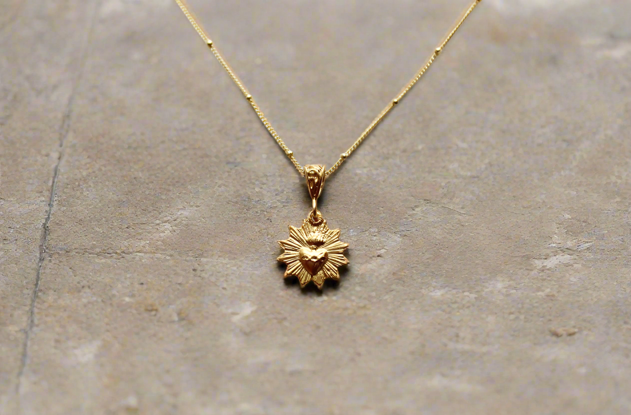 The Little Sacred Heart® Scalloped Necklace