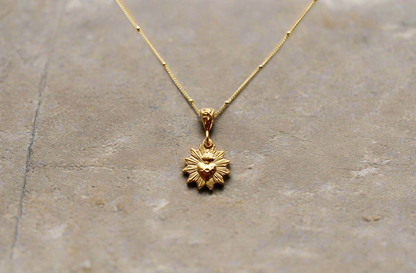 The Little Sacred Heart® Scalloped Necklace