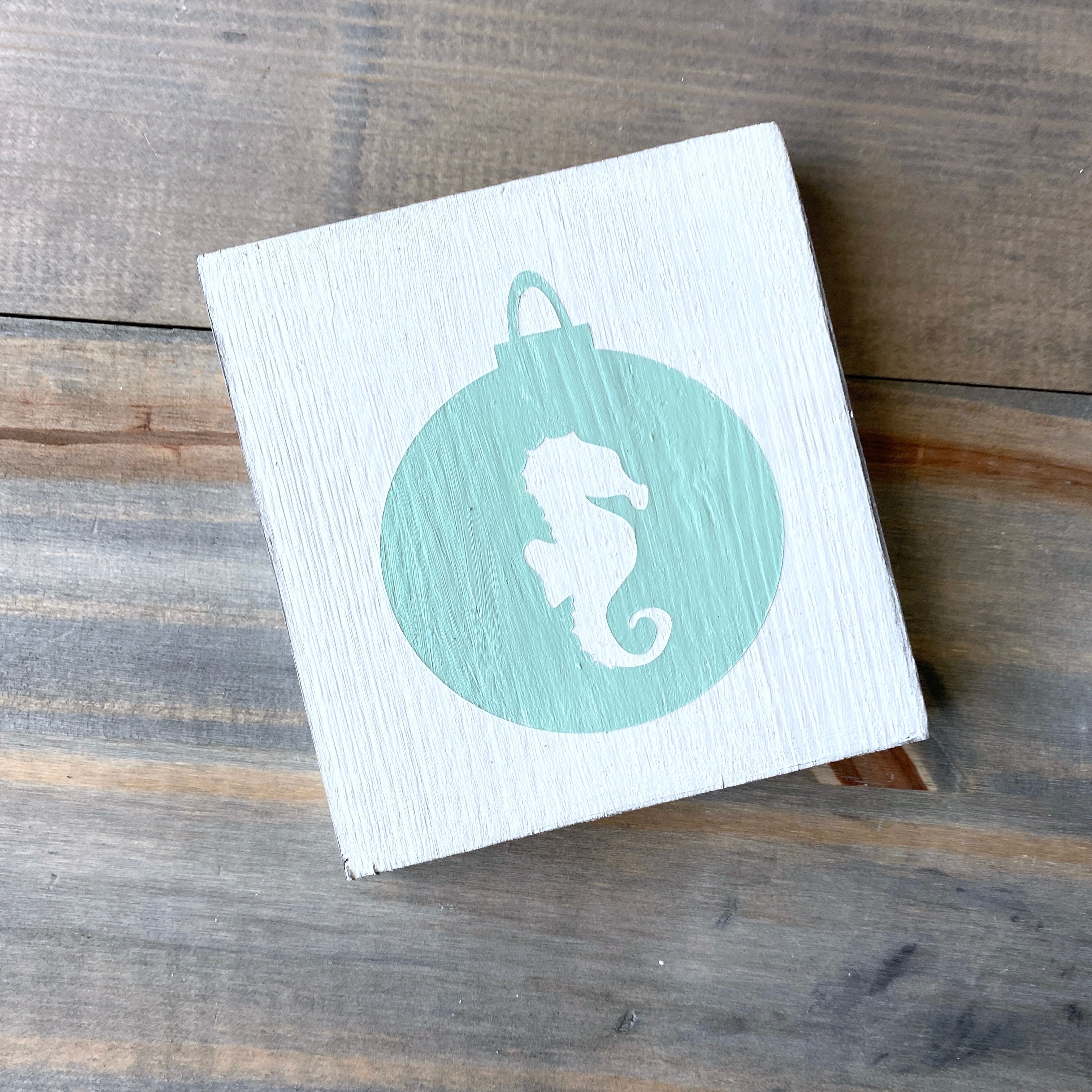 Seahorse Ornament Sign