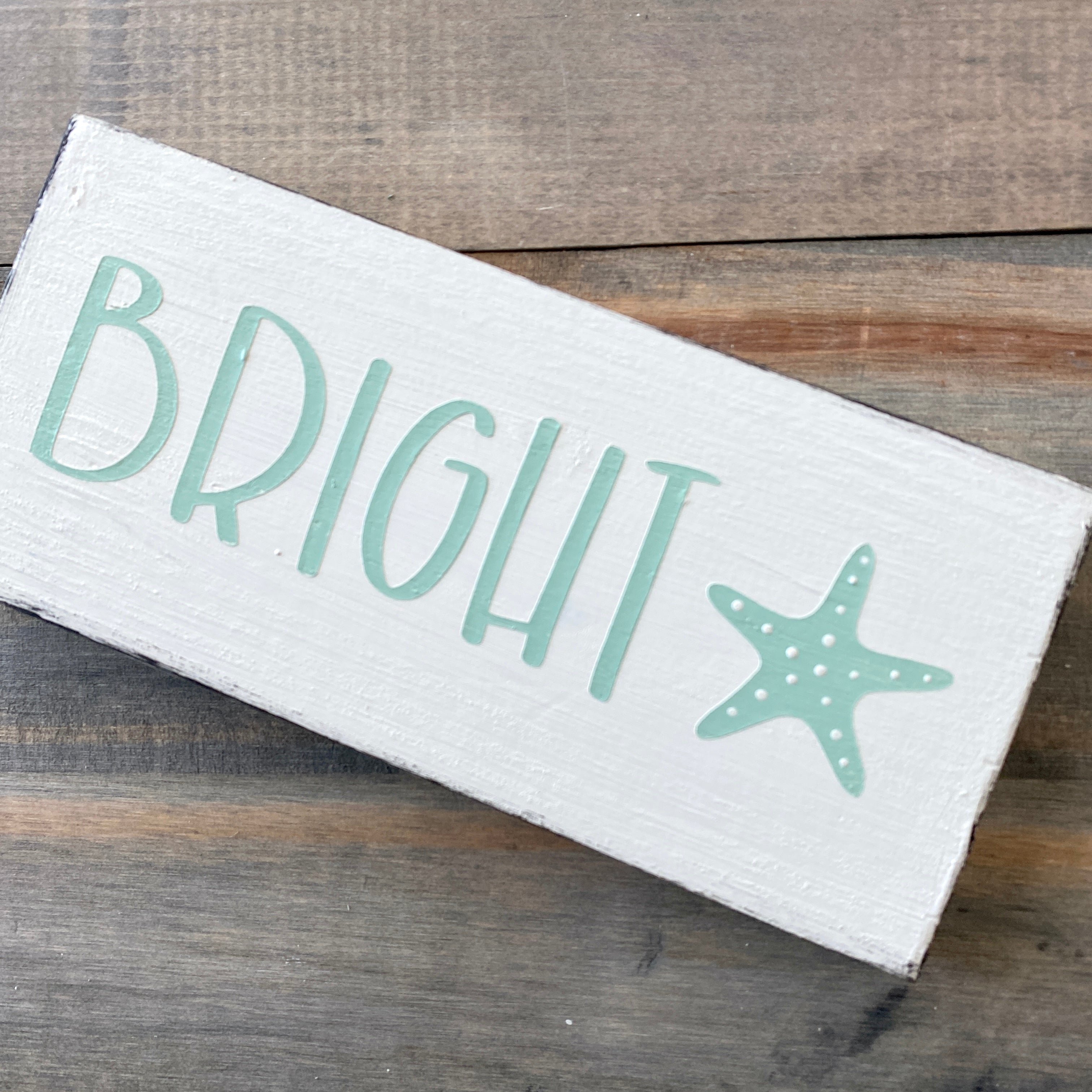 Bright Starfish Sign