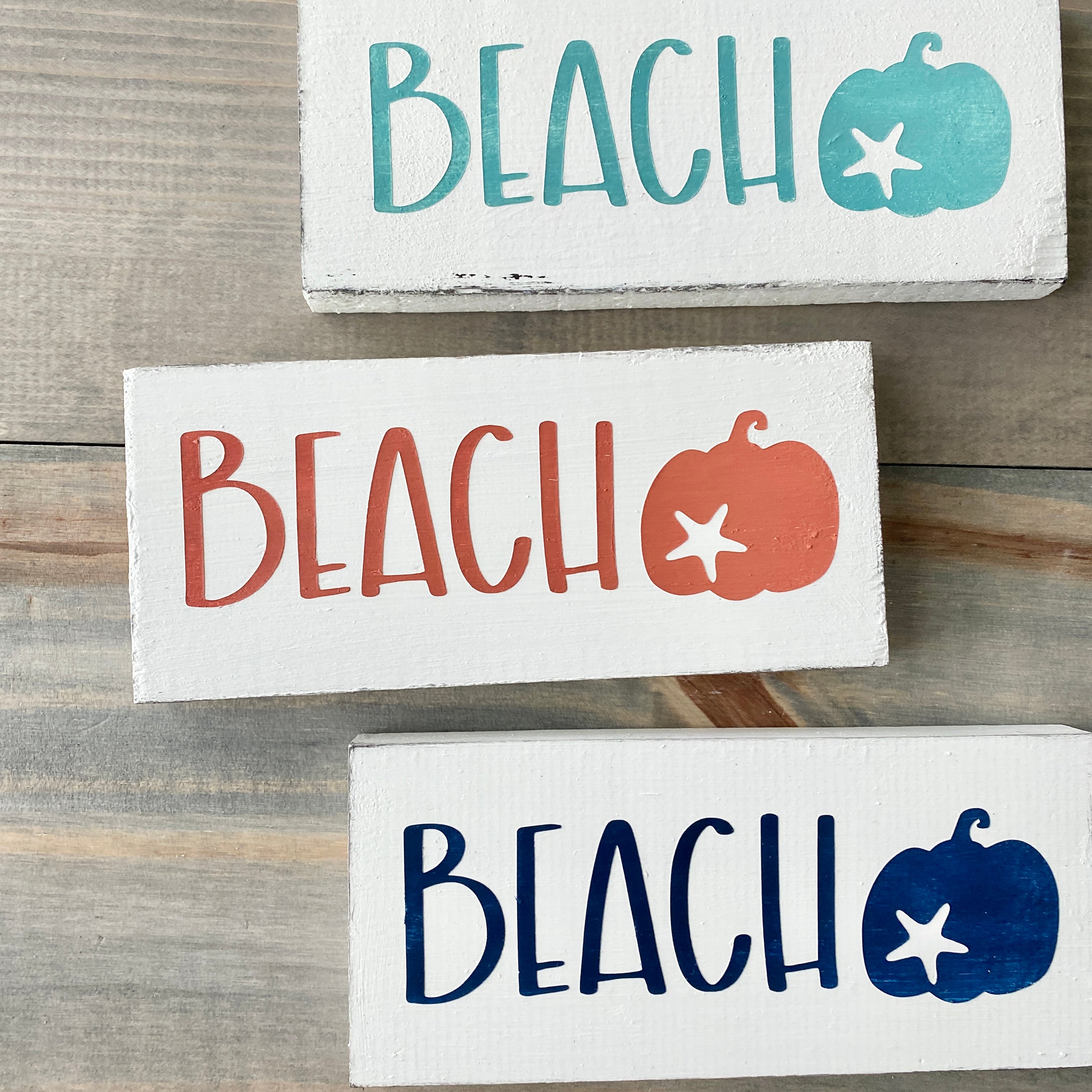 Beach Pumpkin Sign, 8 x 3in