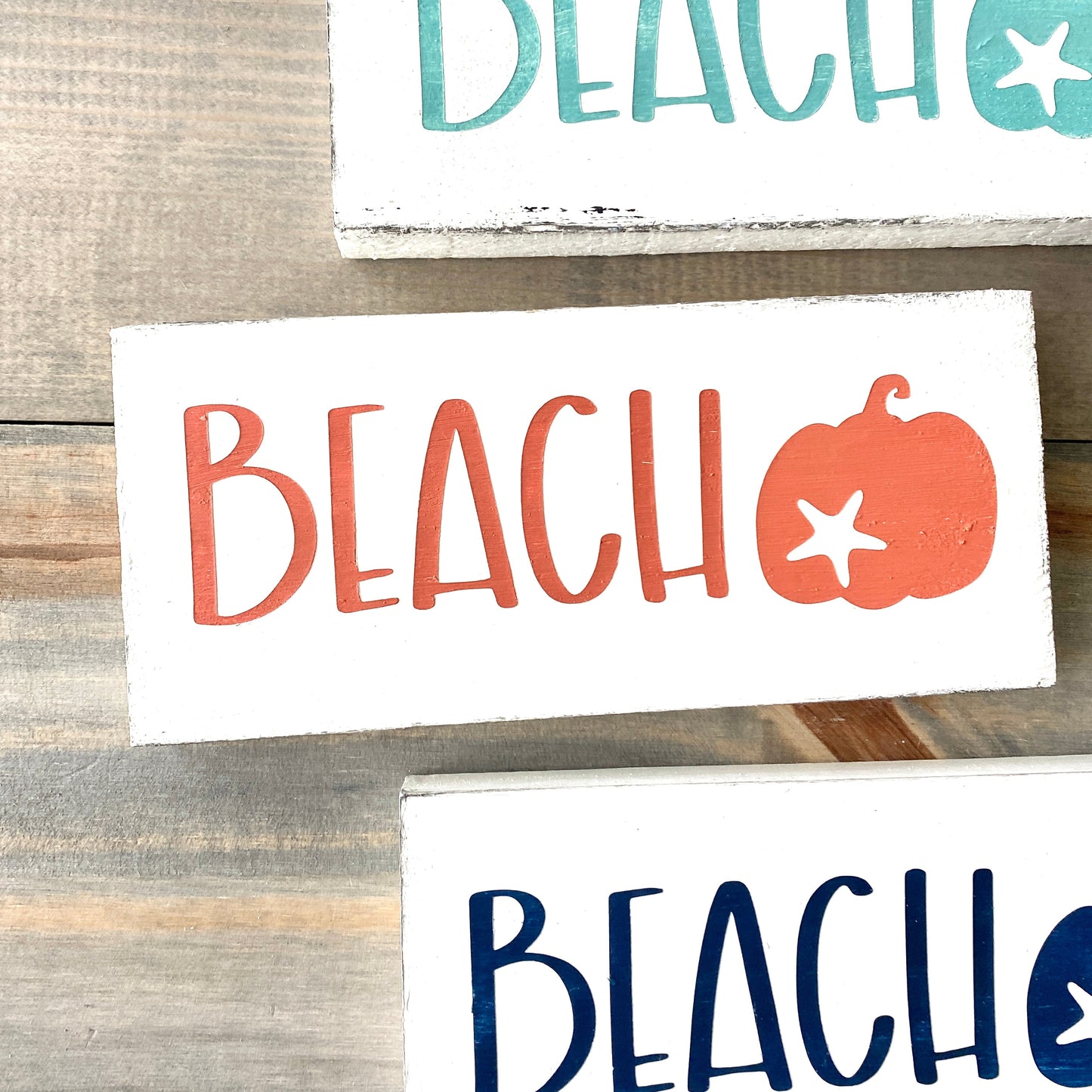Beach Pumpkin Sign, 8 x 3in