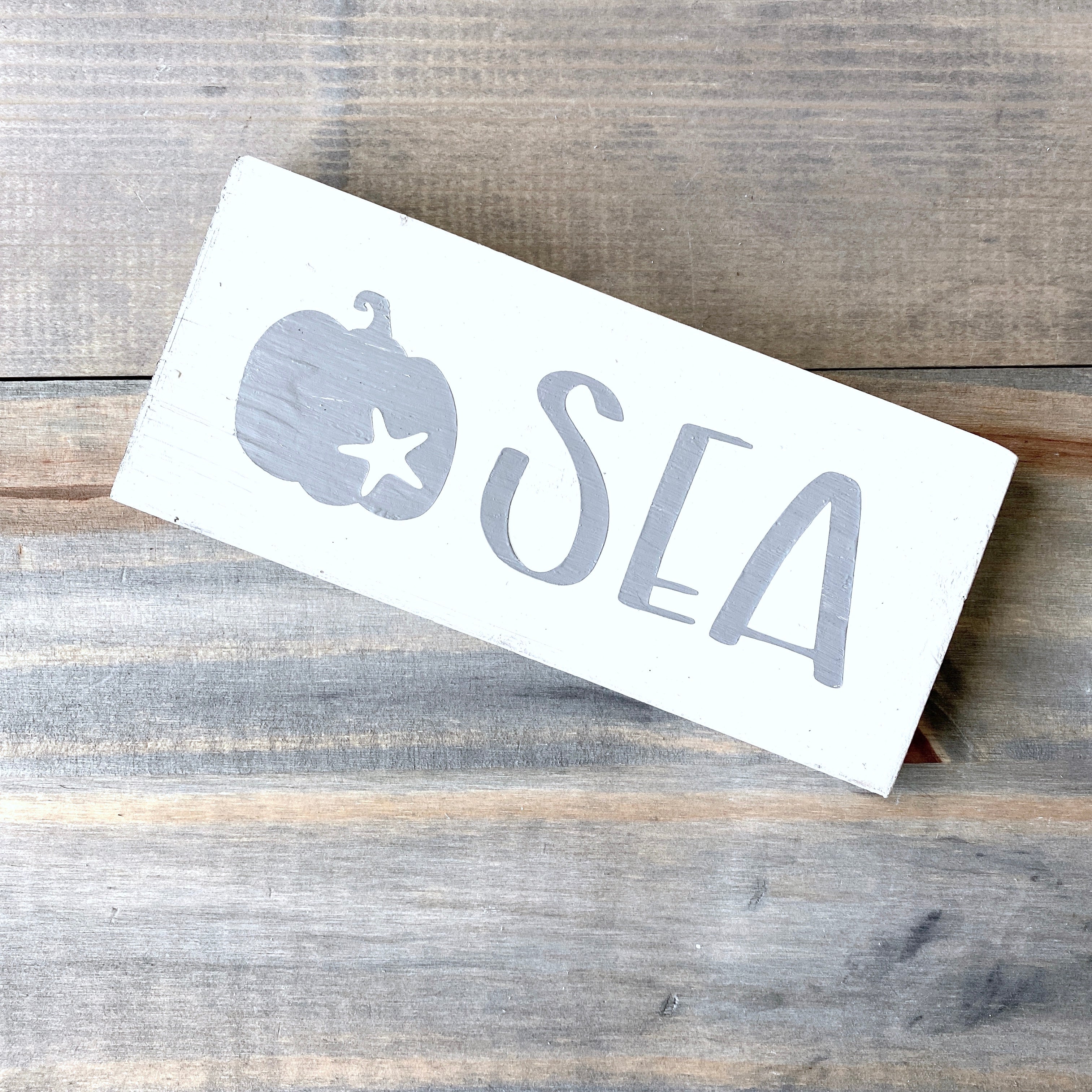 Sea Pumpkin Sign, 8 x 3in