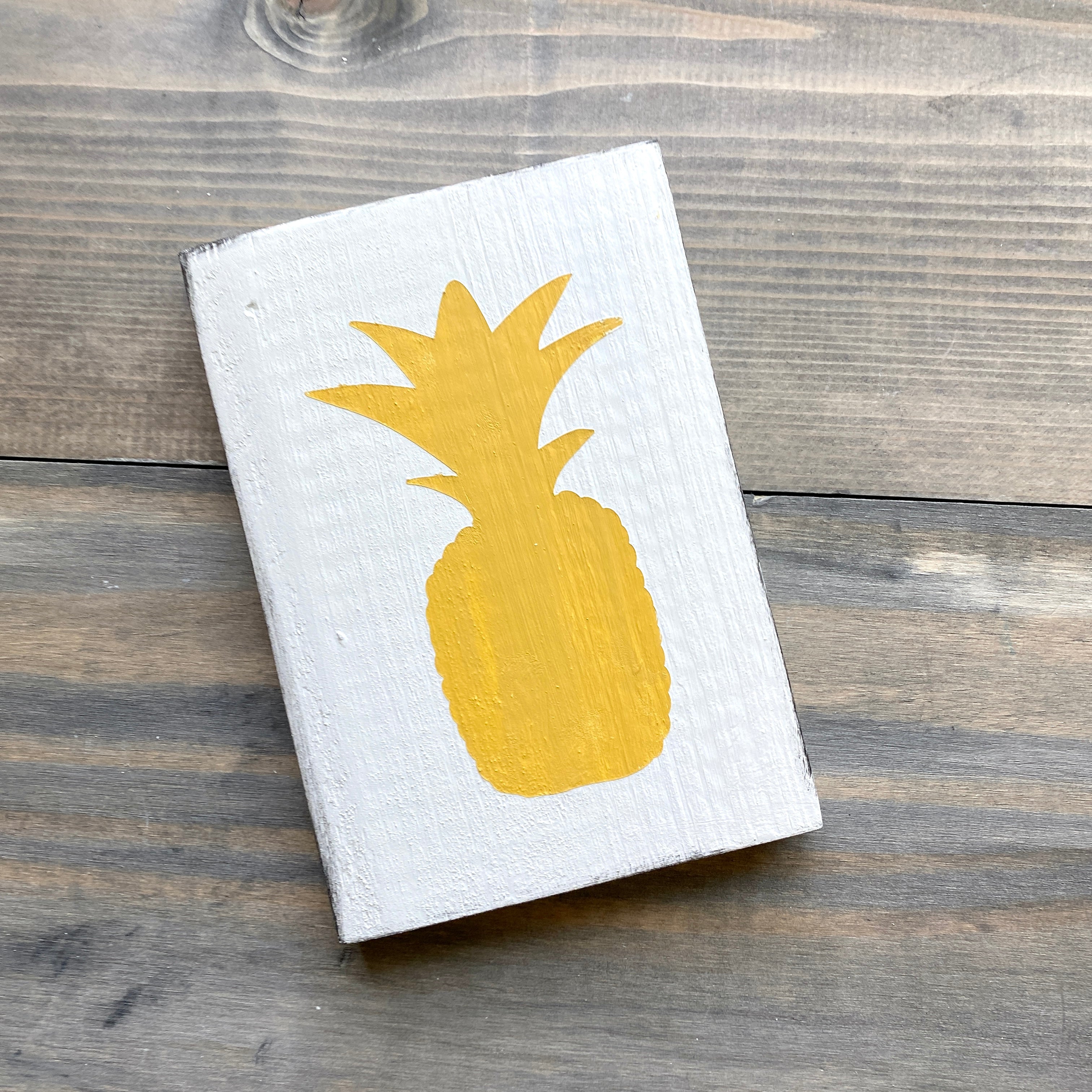 Pineapple Sign