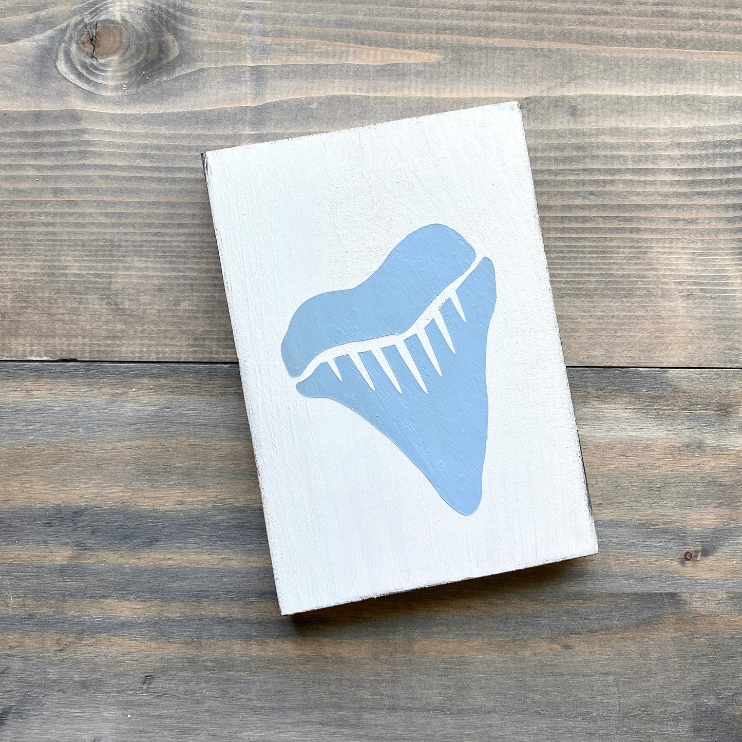 Shark Tooth Sign