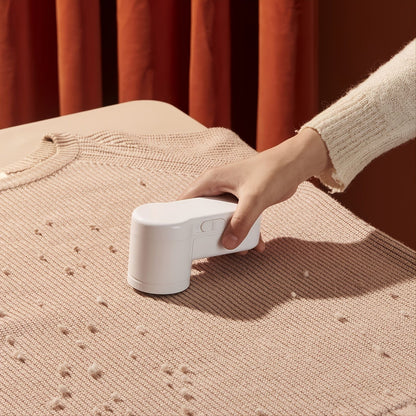 Rechargeable Fabric Shaver And Lint Remover For Removing Lint And Pilling From Clothing; Furniture; Sweaters; Sofas And Blankets
