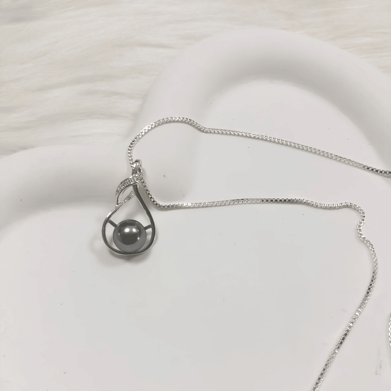 Lxalry Women's Handmade Tahitian-Black Pearl Necklace is the perfect gift for women for birthday, anniversary, Christmas gifts Wife--gift for wife Wedding birthday, anniversary jewelry-mom, girlfriend