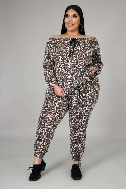Fasheabe Off The Shoulder Cheetah Print Jogger Set