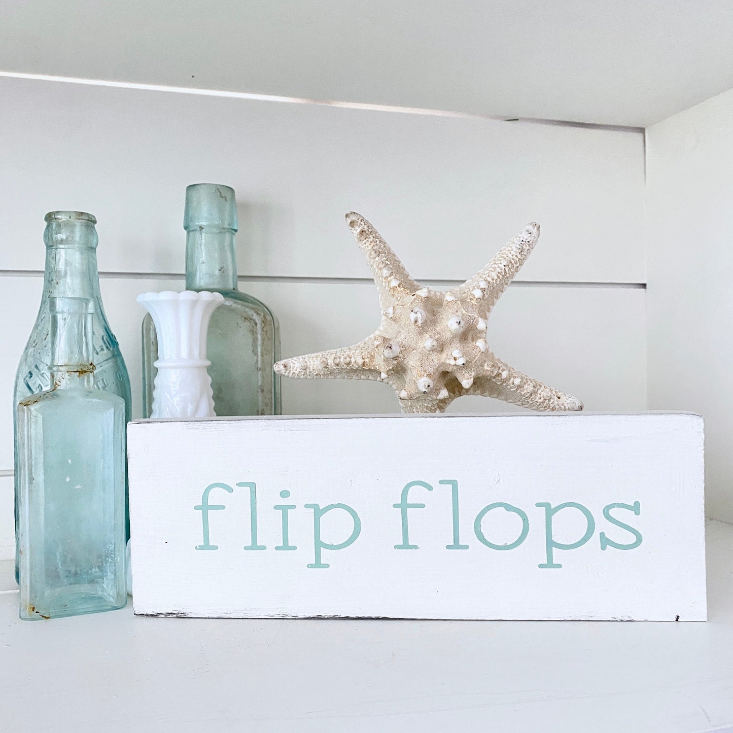 Flip Flop Word Sign